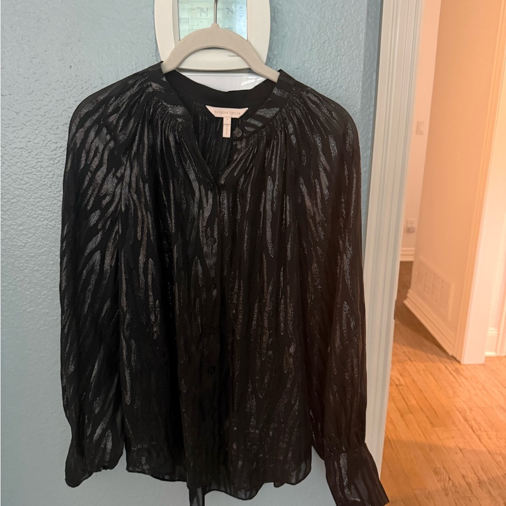 Rebecca Taylor 85% Silk & 15% Metallic Blouse